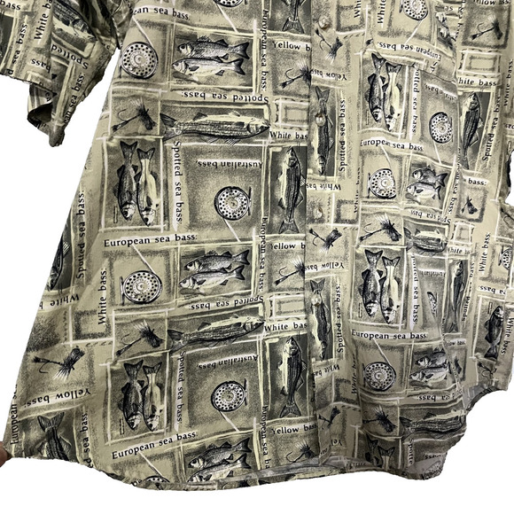 VTG Columbia Mens Sea Bass Print Button Up Shirt Size L Outdoor Fishing - Picture 4 of 7